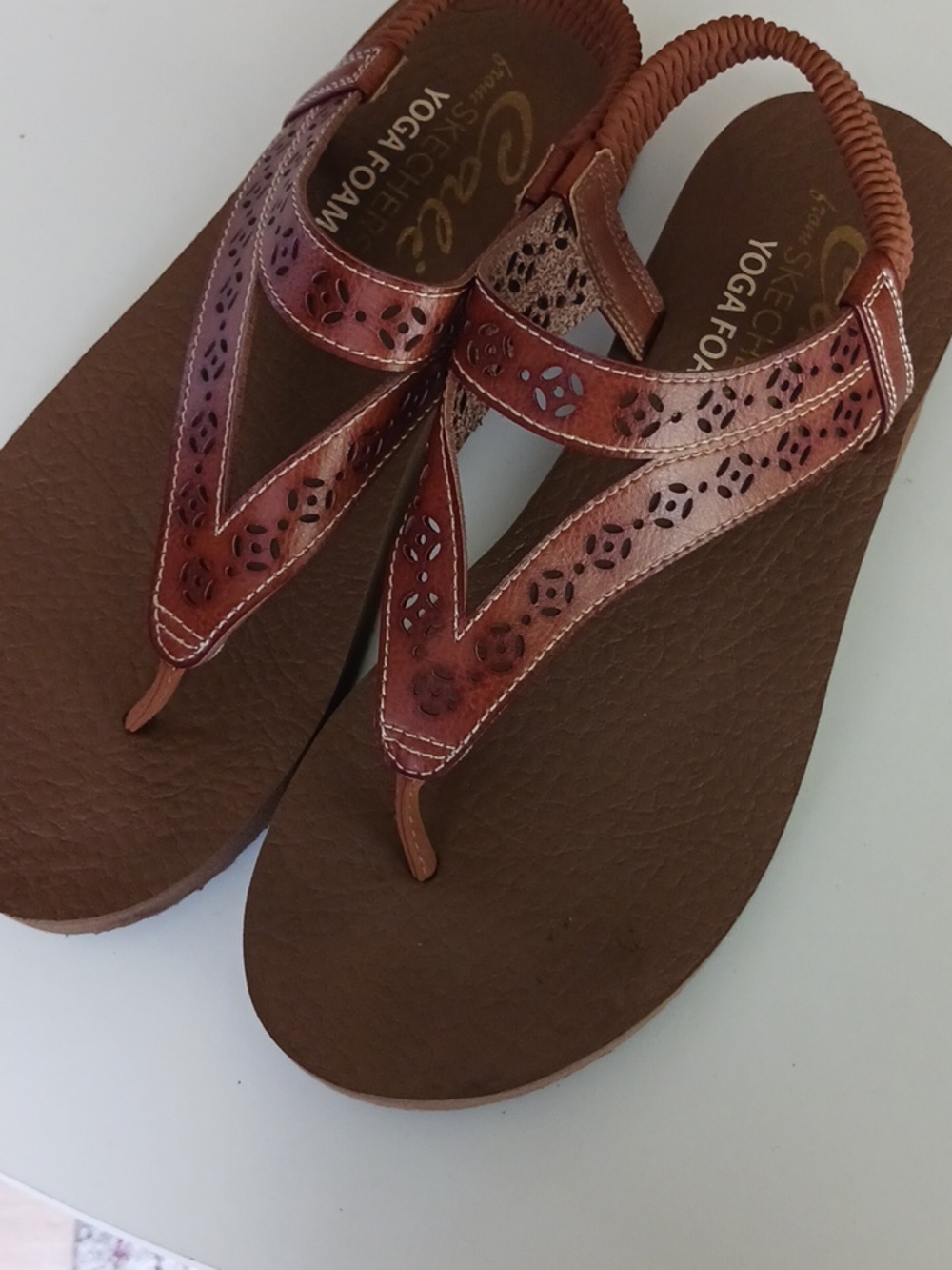 Skechers Cali Yoga Foam Sandles Size 8.5 NWOT